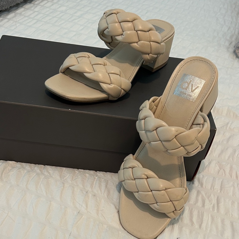 🥿 DV Dolce Vita Braided Block Heel Sandals - Size 8.5